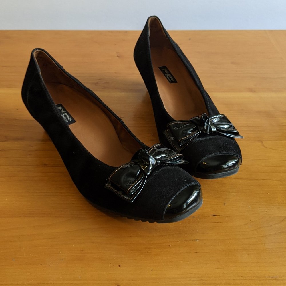 Paul Green Black Suede Nola Wedge Pump with Patent Leather Bow, sz 7